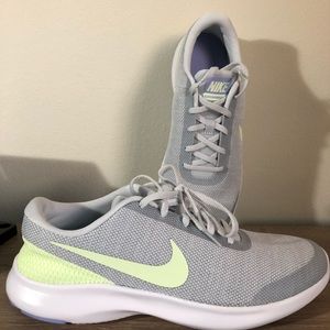 BRAND NEW NIKE FLEX EXPERIENCE RN 7